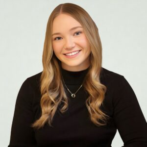 Isla Headshot - Registered Psychotherapist Cambridge ON